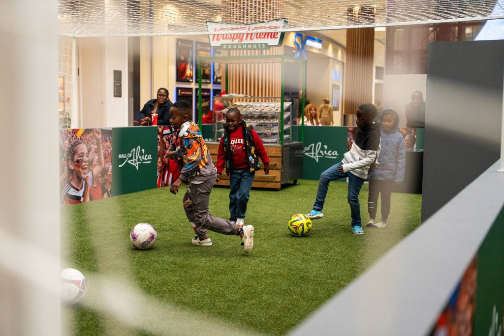 Mall of Africa Winter Holiday Activation by Jawbone